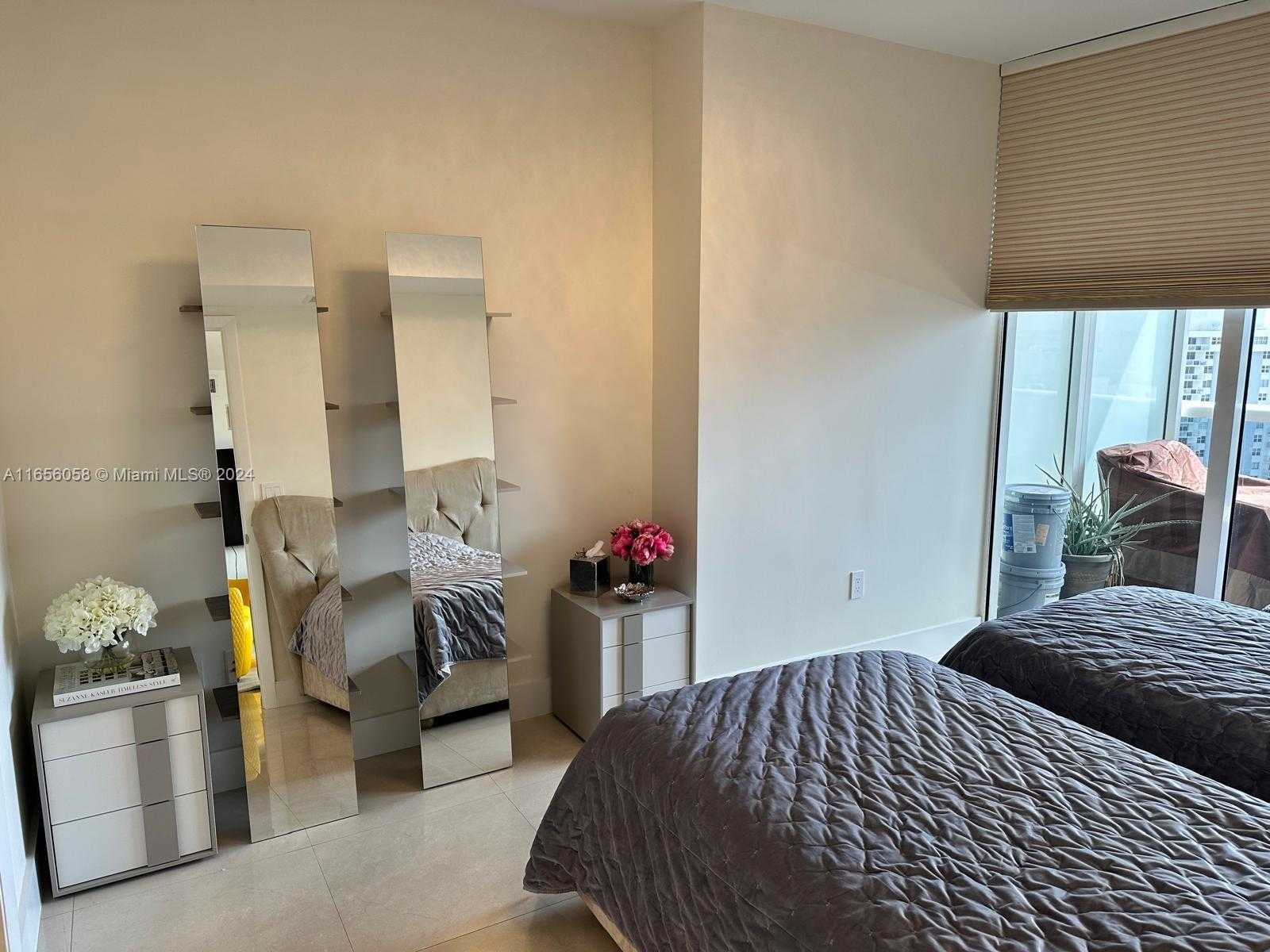 Small Image of 1800 SOUTH OCEAN DR #1607, Hallandale Beach Number 27