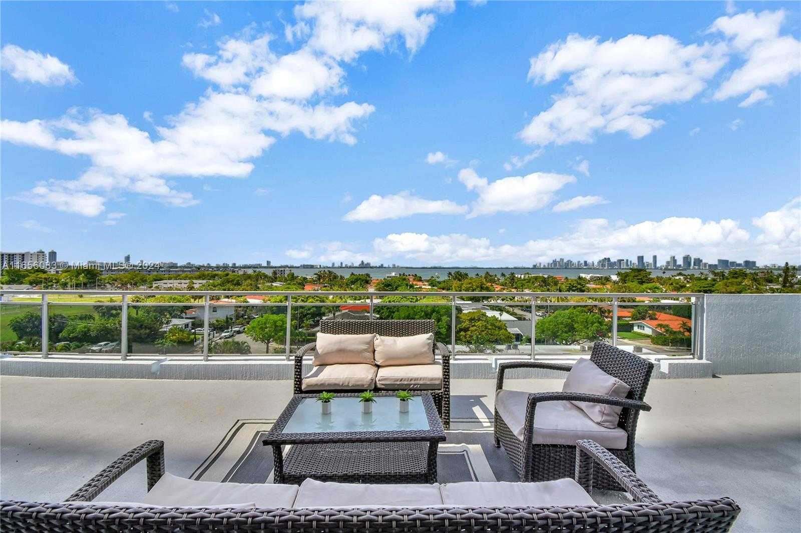 Small Image of 7901 HISPANOLA AVE #606, North Bay Village Number 17