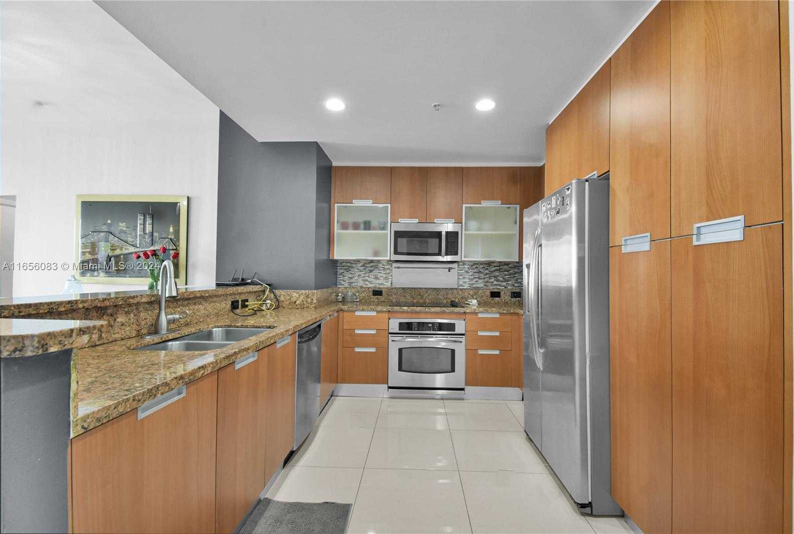 Small Image of 7901 HISPANOLA AVE #606, North Bay Village Number 8
