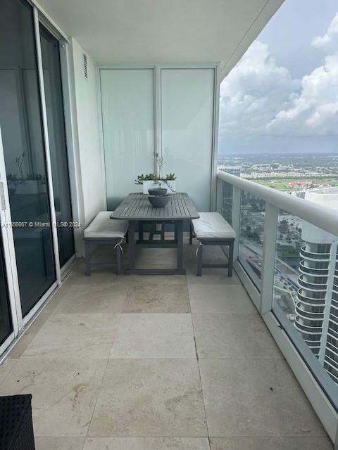Small Image of 1830 SOUTH OCEAN DR #5001, Hallandale Beach Number 21