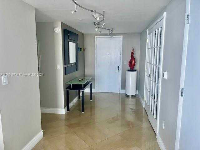 Small Image of 1830 SOUTH OCEAN DR #5001, Hallandale Beach Number 6