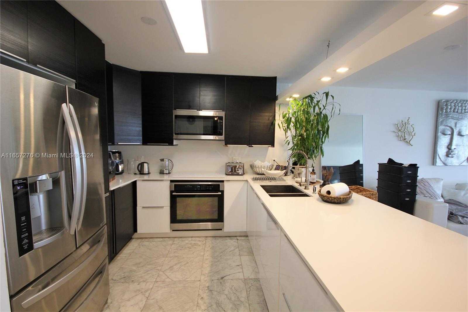 Small Image of 5151 COLLINS AVE #933, Miami Beach Number 4