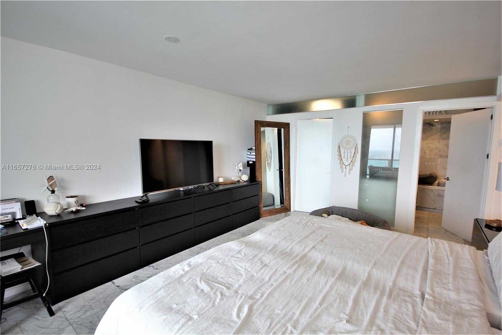 Small Image of 5151 COLLINS AVE #933, Miami Beach Number 9