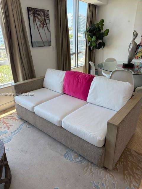 Small Image of 101 OCEAN DR #906, Miami Beach Number 15