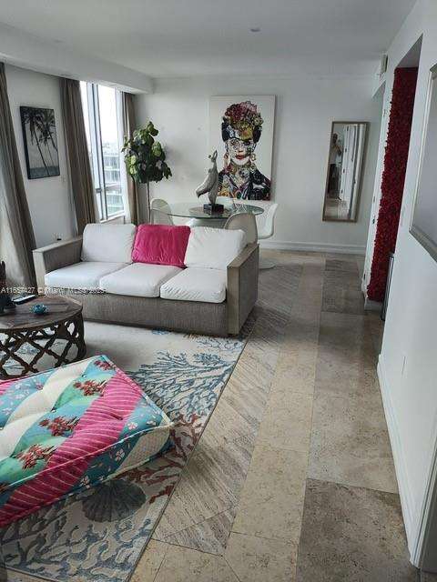 Small Image of 101 OCEAN DR #906, Miami Beach Number 22