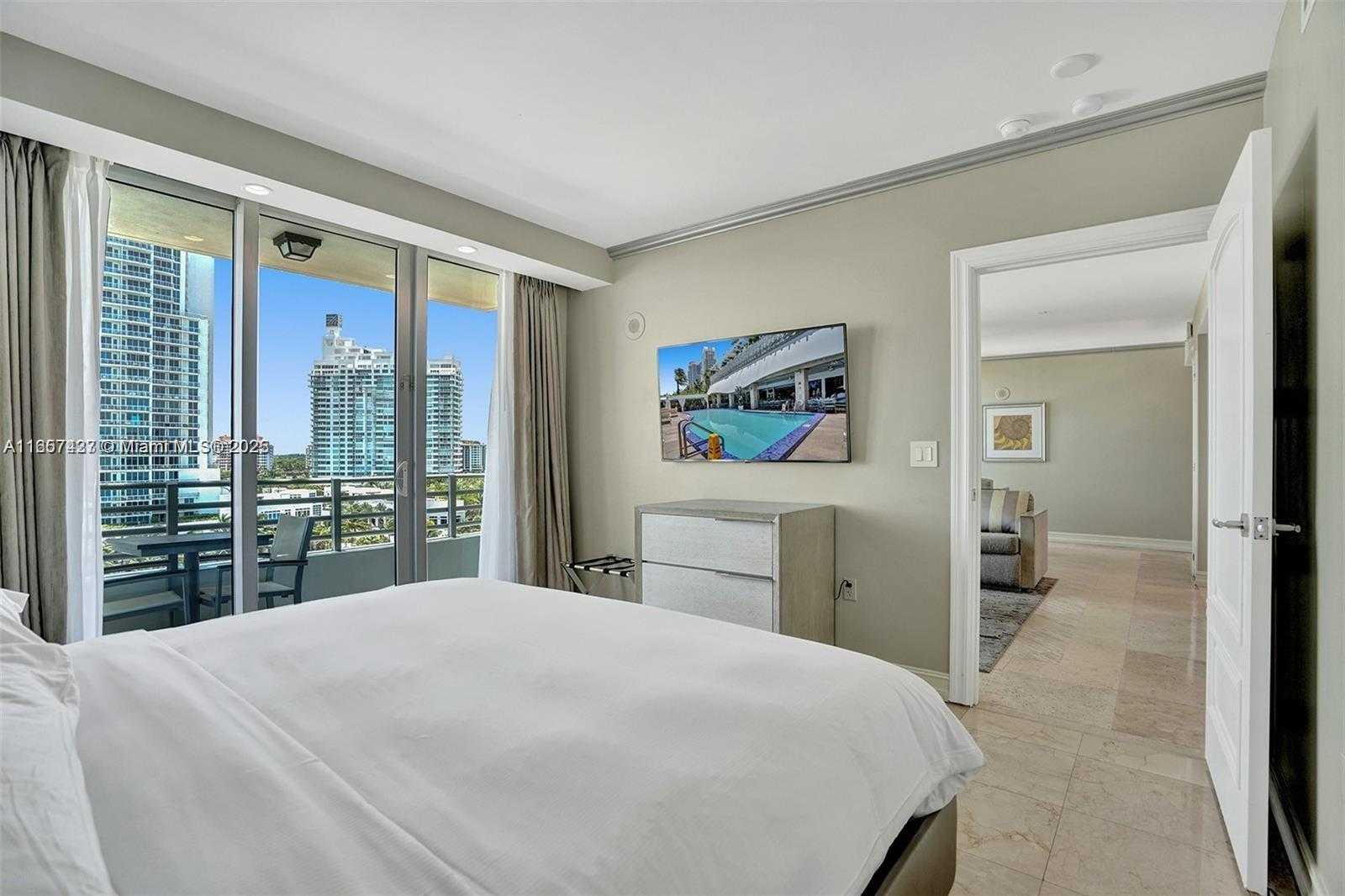 Small Image of 101 OCEAN DR #906, Miami Beach Number 27