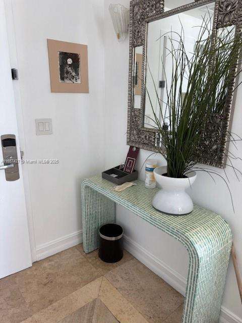 Small Image of 101 OCEAN DR #906, Miami Beach Number 6