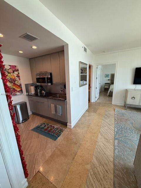 Small Image of 101 OCEAN DR #906, Miami Beach Number 7