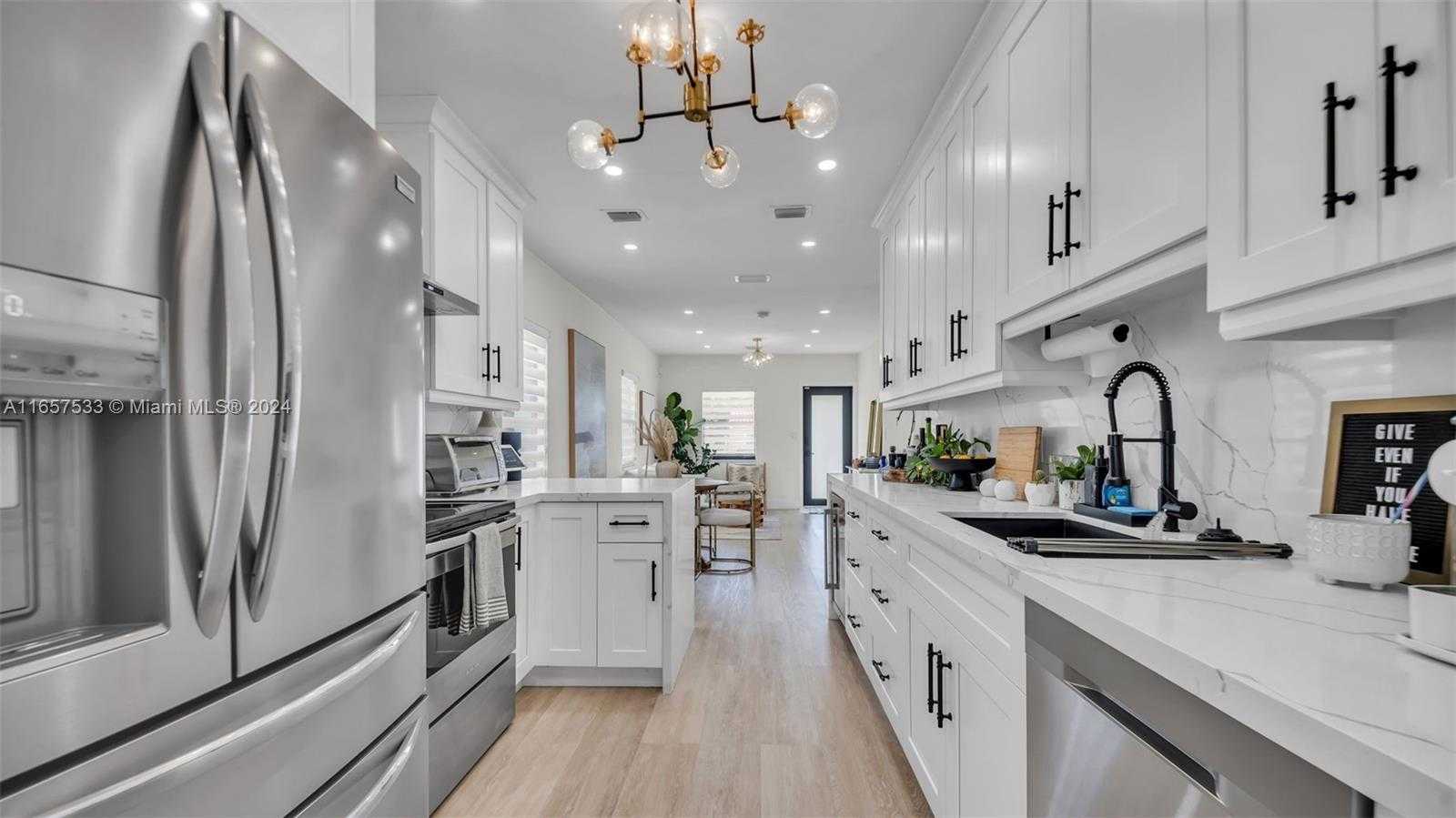 Small Image of 2324 SOUTH WEST 58TH CT, Miami Number 10