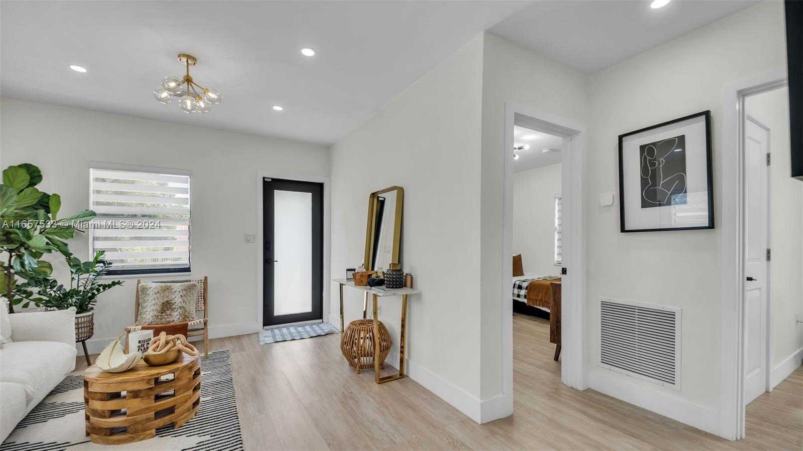 Small Image of 2324 SOUTH WEST 58TH CT, Miami Number 14