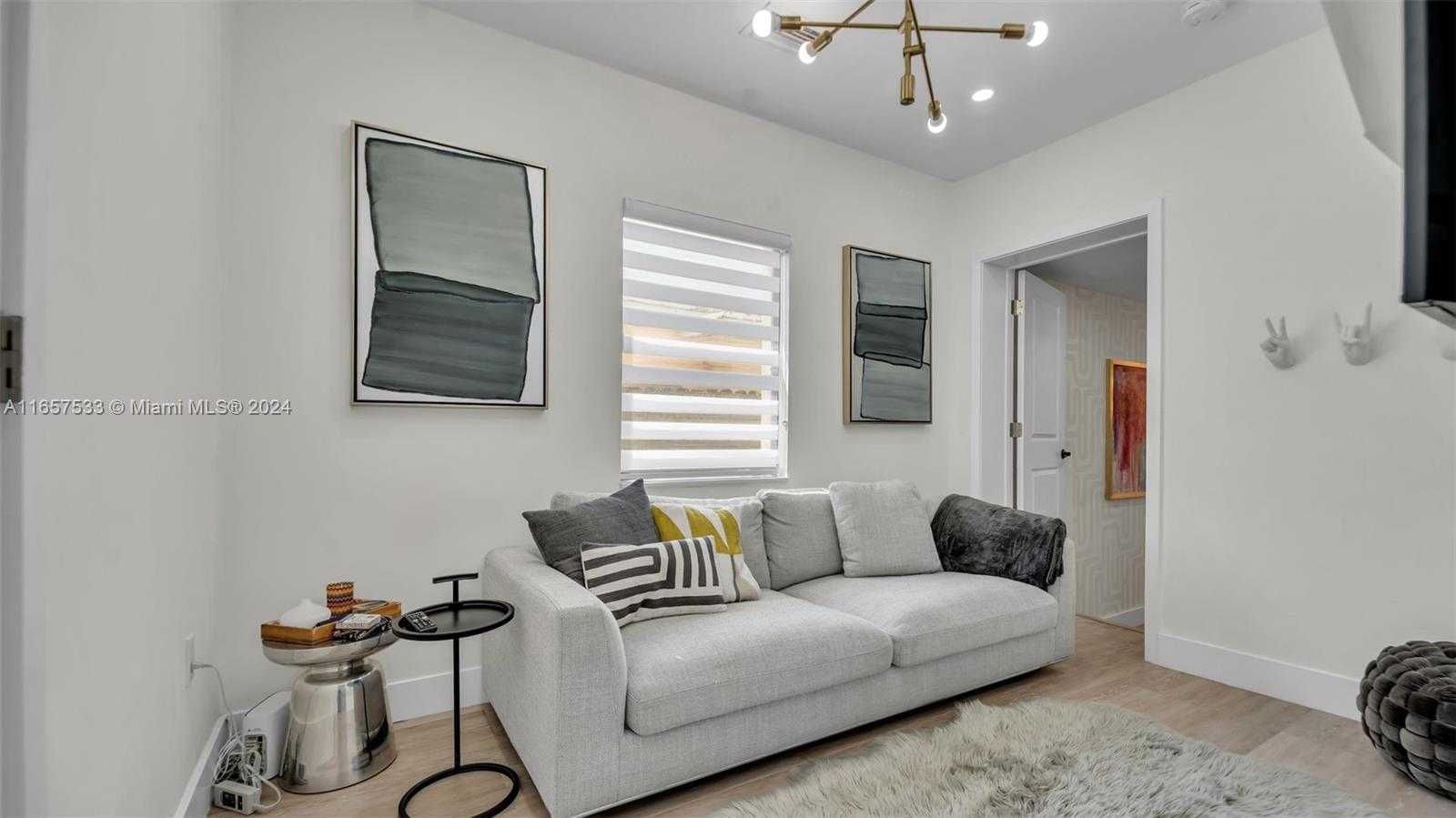 Small Image of 2324 SOUTH WEST 58TH CT, Miami Number 19