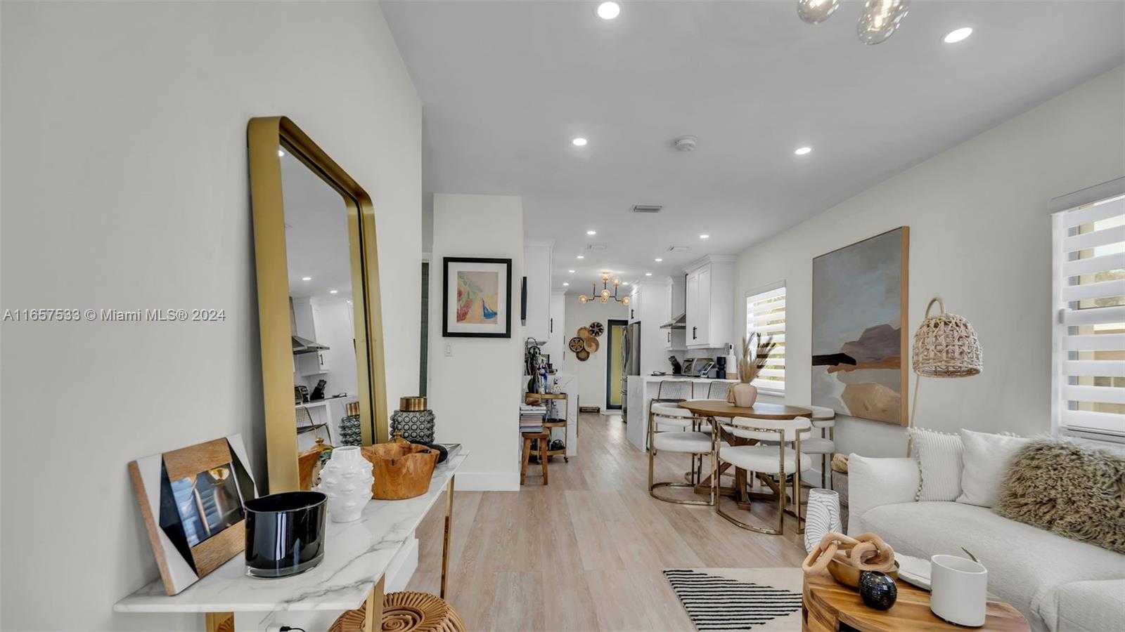 Small Image of 2324 SOUTH WEST 58TH CT, Miami Number 3