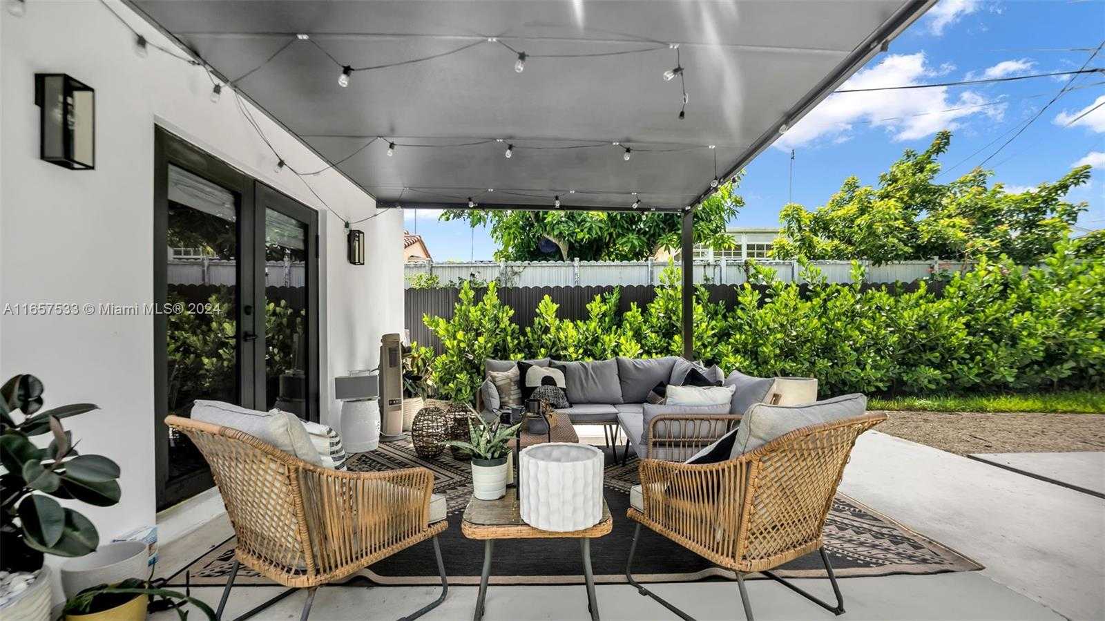 Small Image of 2324 SOUTH WEST 58TH CT, Miami Number 31