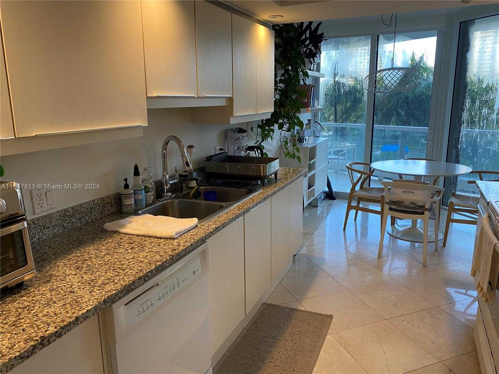 Small Image of 7000 ISLAND BLVD #403, Aventura Number 11
