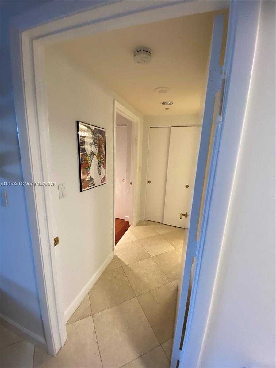 Small Image of 7000 ISLAND BLVD #403, Aventura Number 15