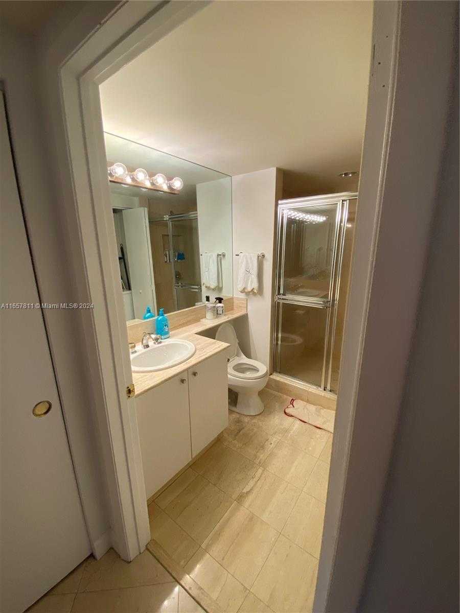 Small Image of 7000 ISLAND BLVD #403, Aventura Number 19