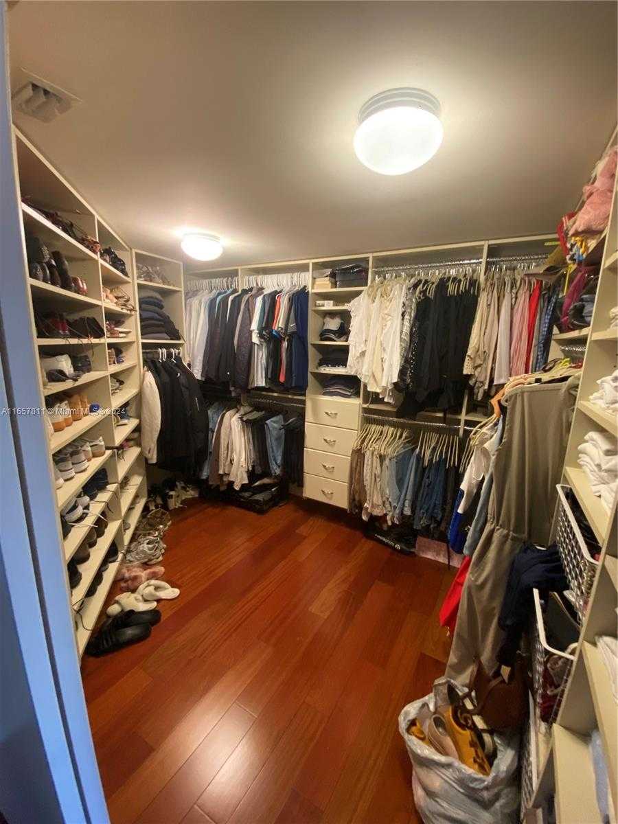 Small Image of 7000 ISLAND BLVD #403, Aventura Number 7