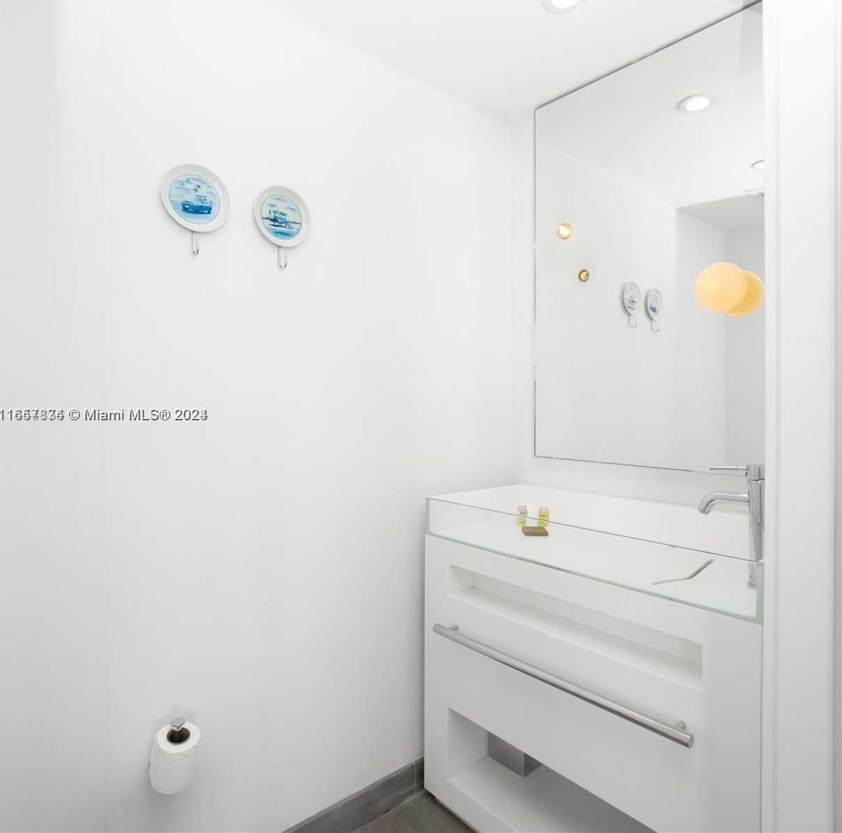 Small Image of 1100 WEST AVE #1402, Miami Beach Number 7