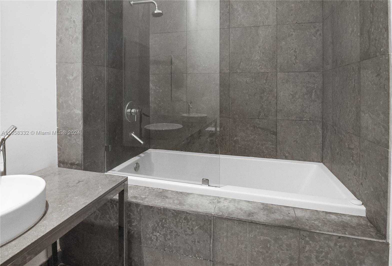 Small Image of 495 BRICKELL AVE #2207, Miami Number 20