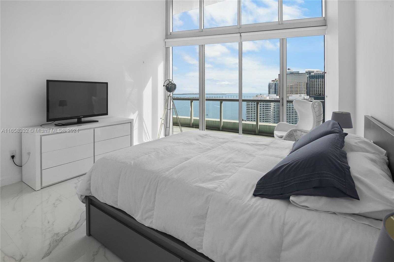 Small Image of 495 BRICKELL AVE #2207, Miami Number 22