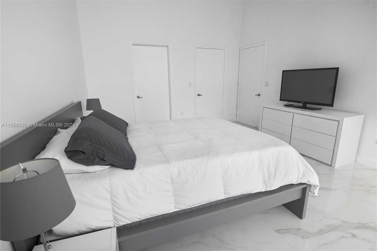 Small Image of 495 BRICKELL AVE #2207, Miami Number 23