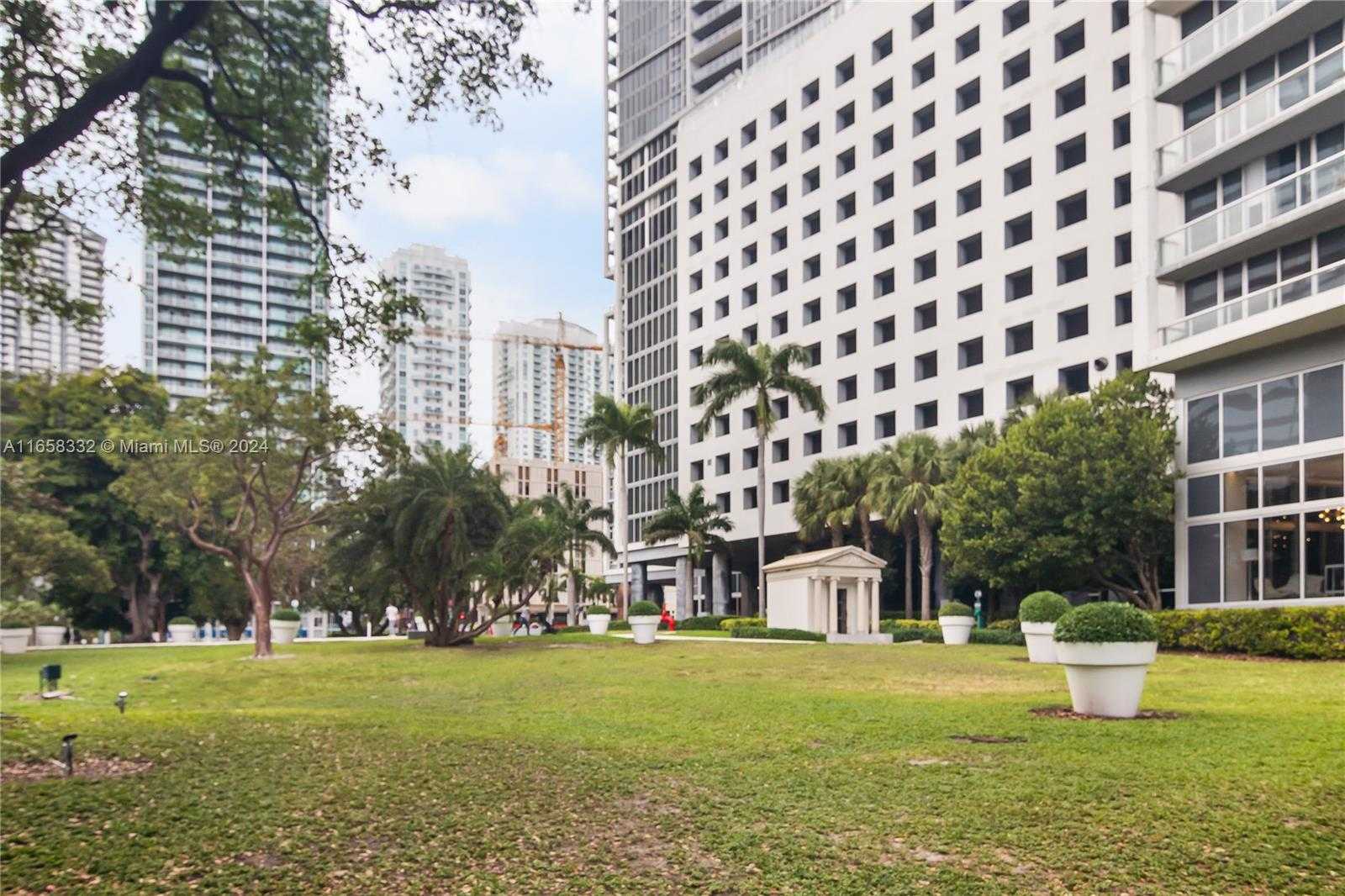 Small Image of 495 BRICKELL AVE #2207, Miami Number 37