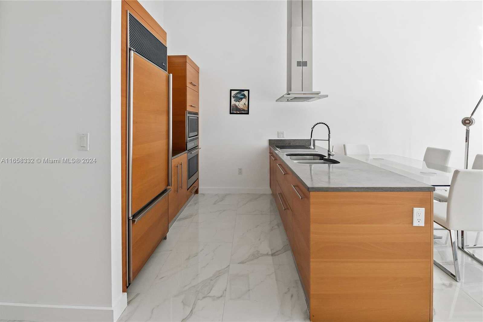Small Image of 495 BRICKELL AVE #2207, Miami Number 4