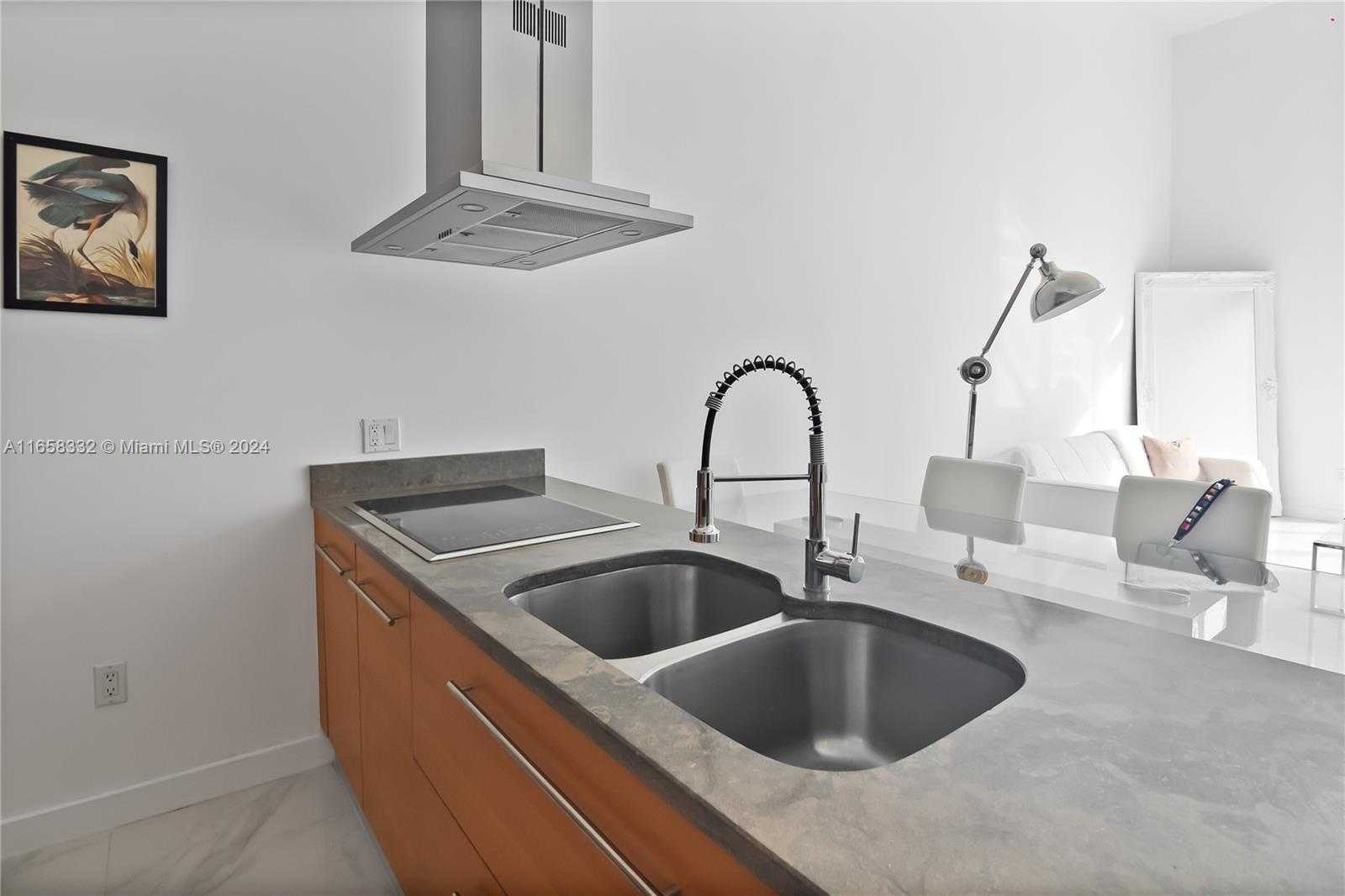 Small Image of 495 BRICKELL AVE #2207, Miami Number 5