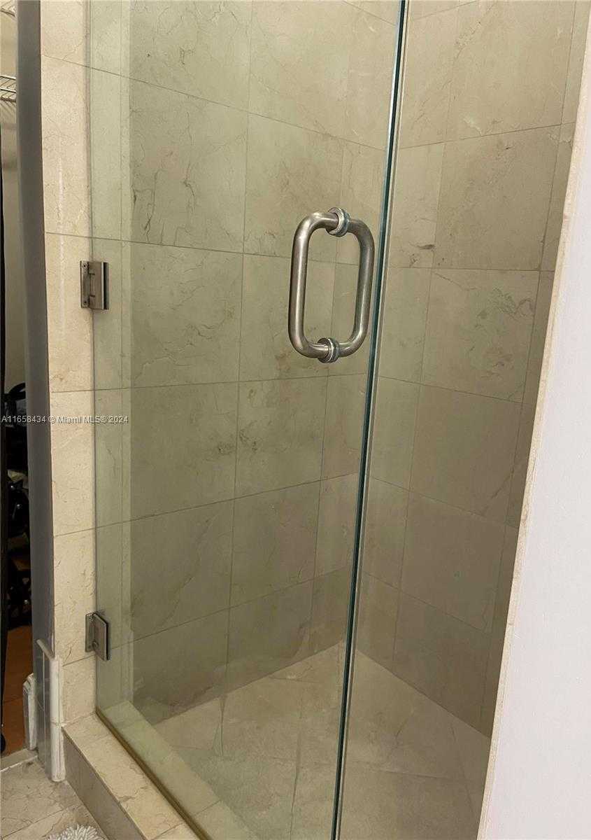Small Image of 6365 COLLINS AVE #4209, Miami Beach Number 13