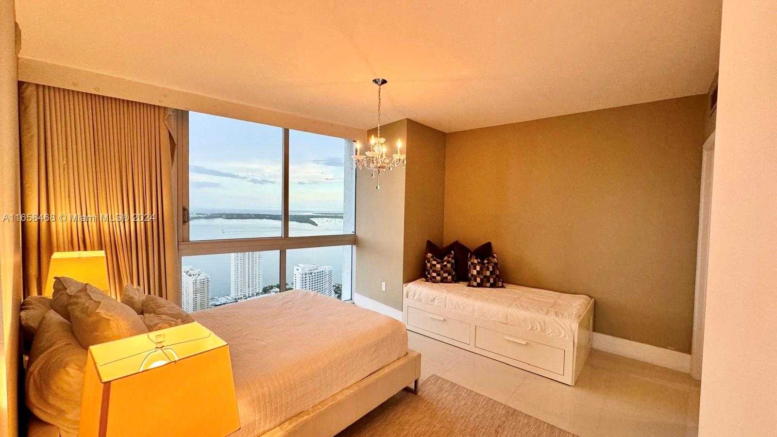 Small Image of 495 BRICKELL AVE #4902, Miami Number 12