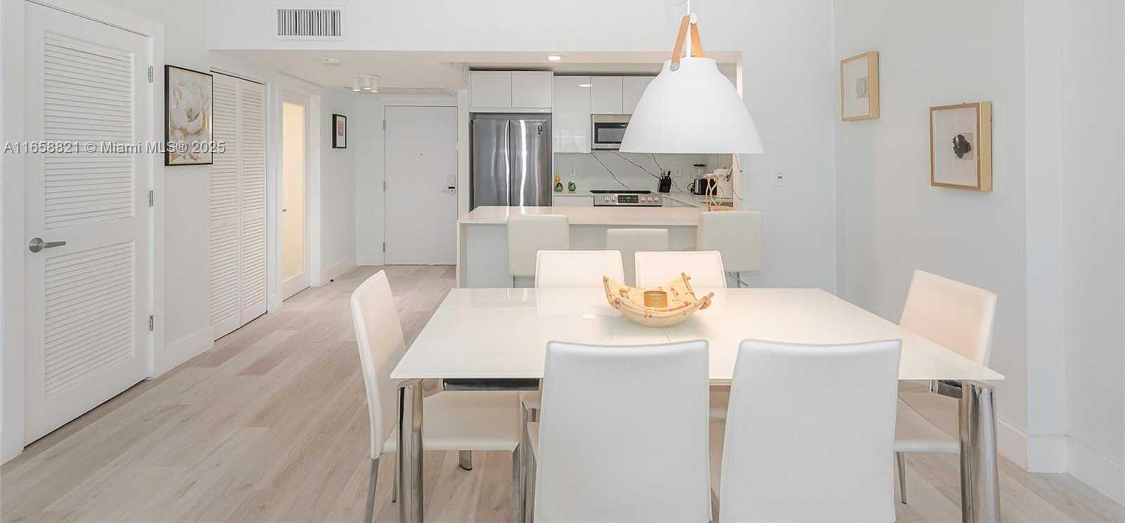 Small Image of 2301 COLLINS AVE #1505, Miami Beach Number 10