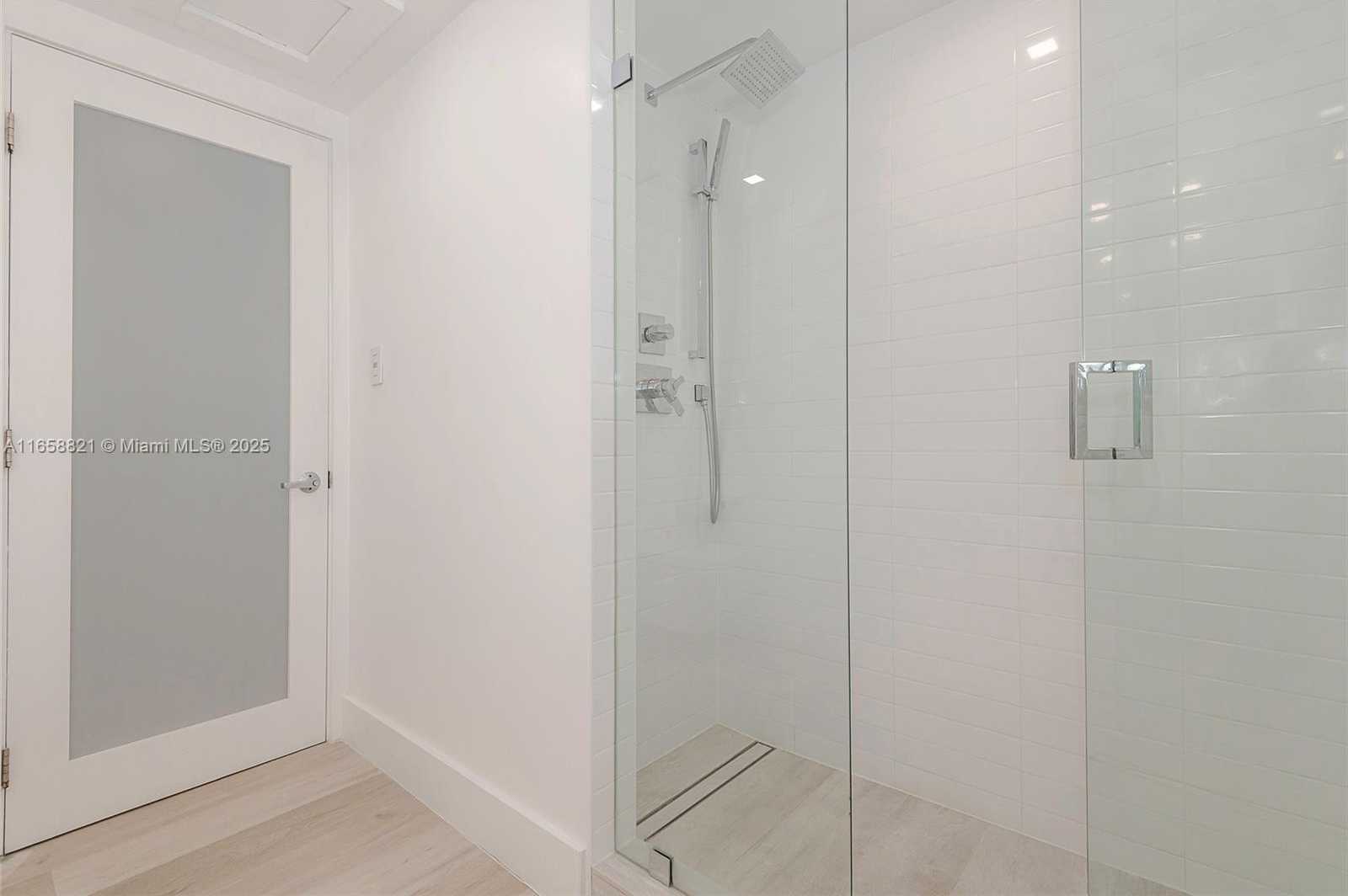 Small Image of 2301 COLLINS AVE #1505, Miami Beach Number 18