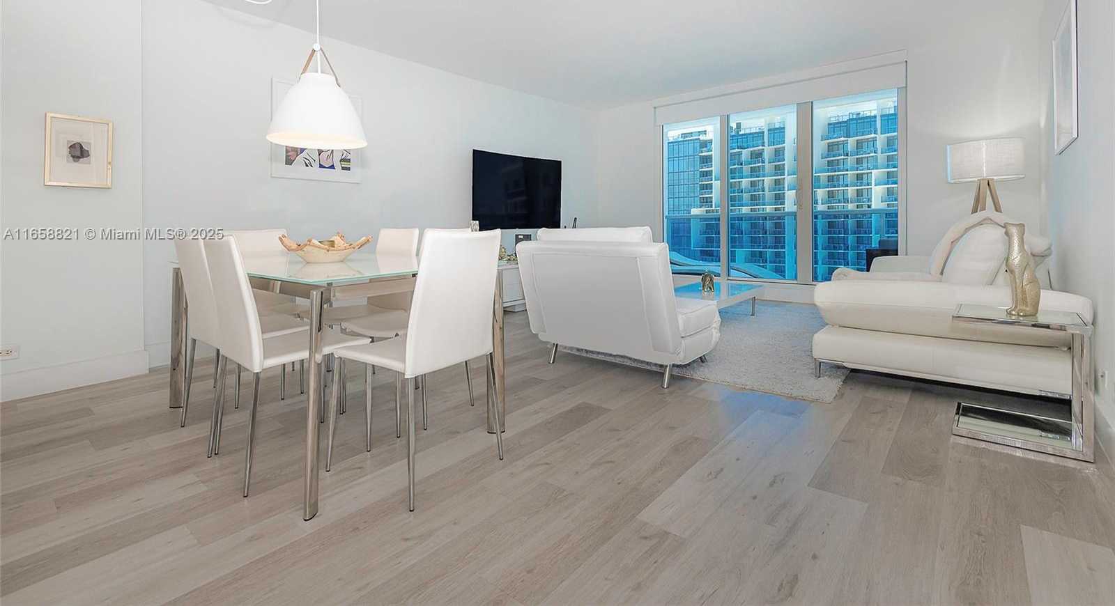 Small Image of 2301 COLLINS AVE #1505, Miami Beach Number 3