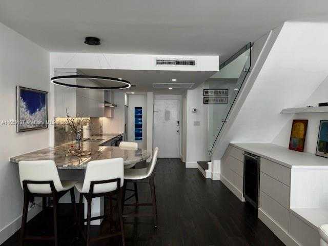 Small Image of 5401 COLLINS AVE #344, Miami Beach Number 22