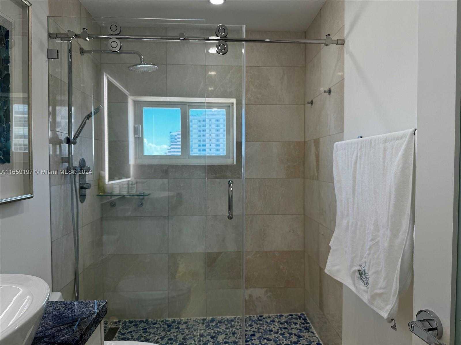 Small Image of 5401 COLLINS AVE #344, Miami Beach Number 32