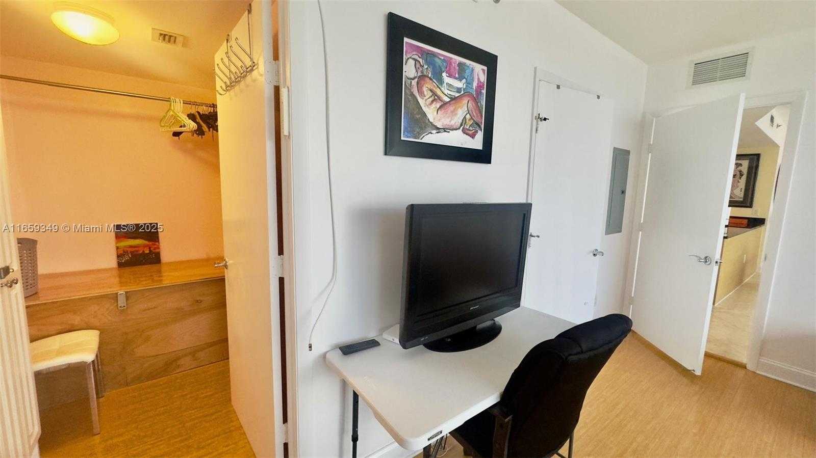 Small Image of 1830 SOUTH OCEAN DR #2107, Hallandale Beach Number 16