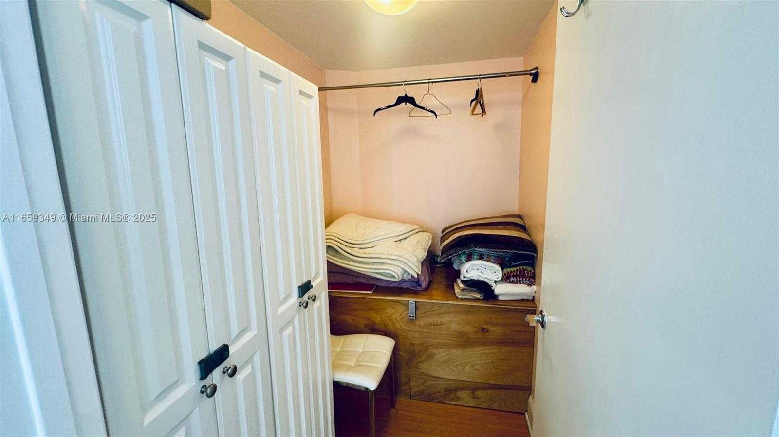 Small Image of 1830 SOUTH OCEAN DR #2107, Hallandale Beach Number 18