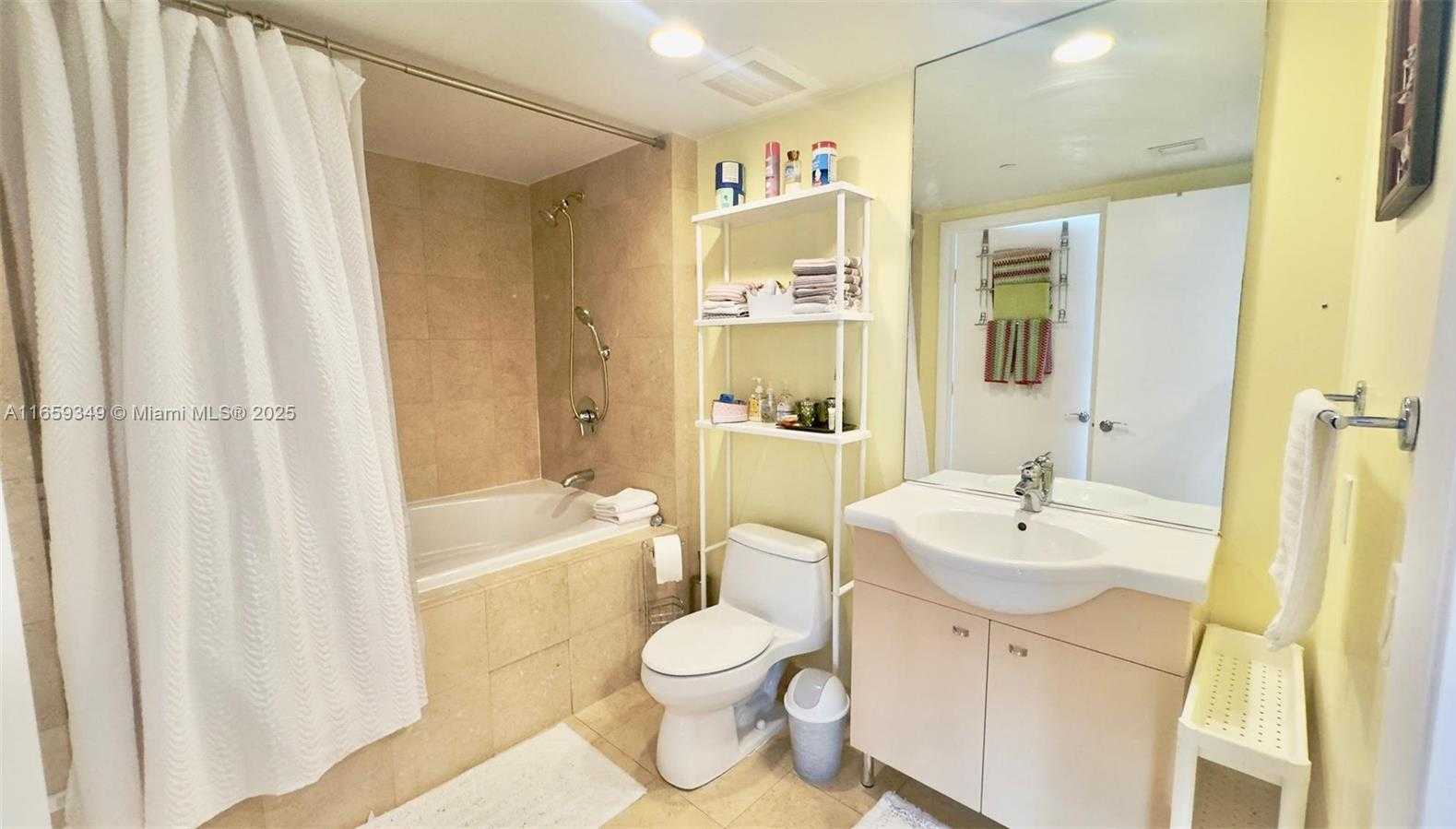 Small Image of 1830 SOUTH OCEAN DR #2107, Hallandale Beach Number 31