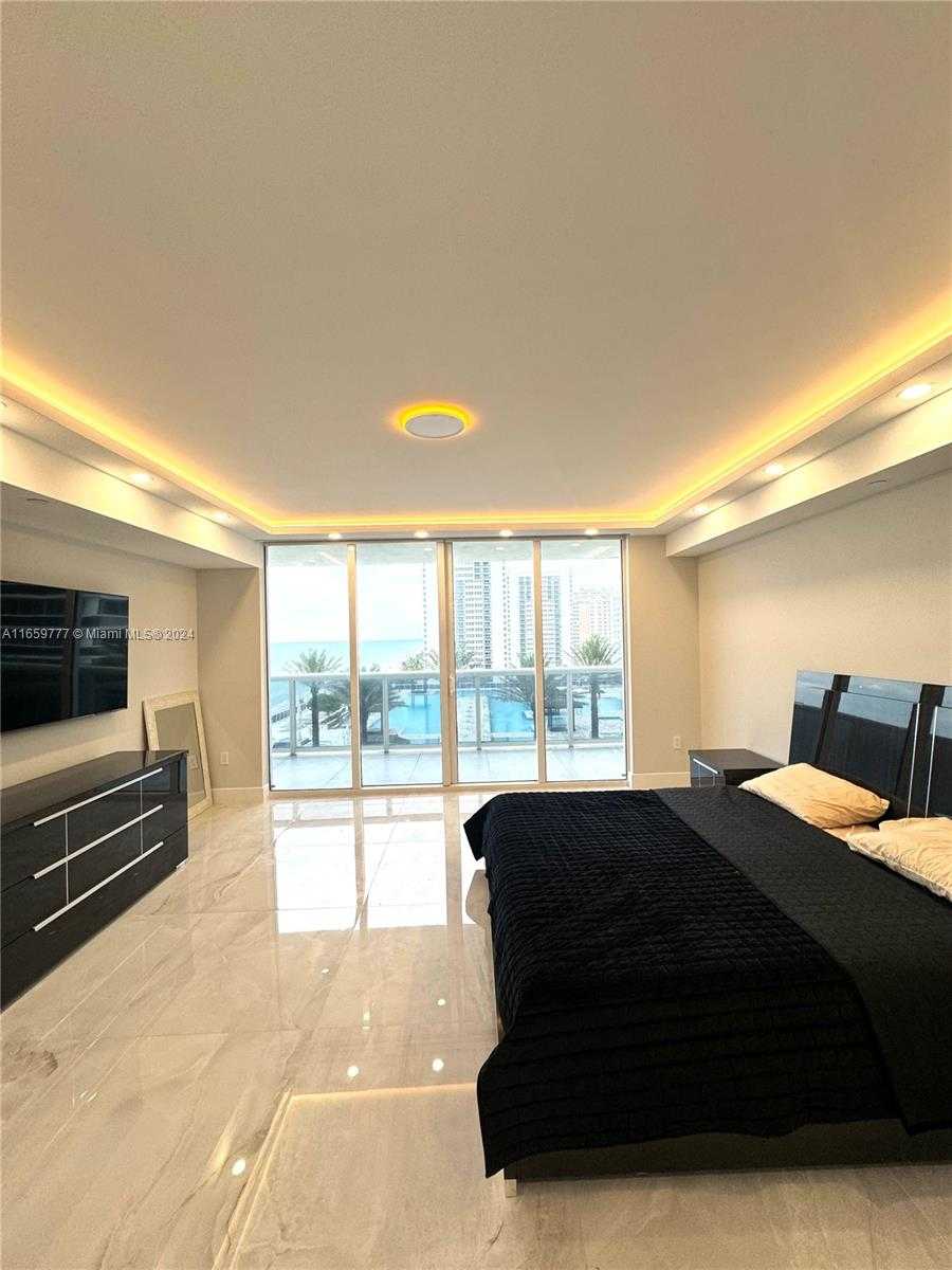 Small Image of 1830 SOUTH OCEAN DR #1002, Hallandale Beach Number 11