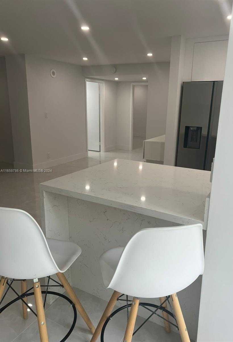 Small Image of 16919 NORTH BAY RD #301, Sunny Isles Beach Number 6