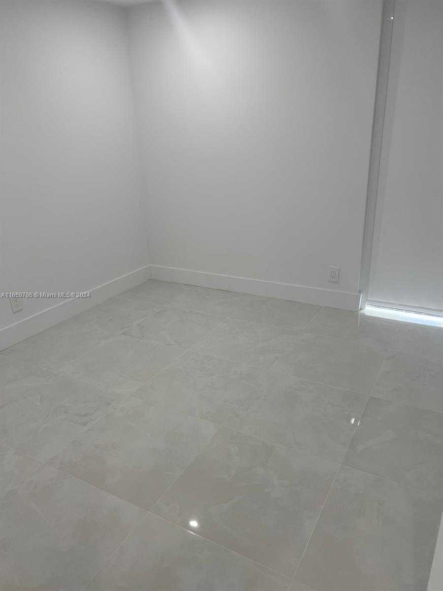 Small Image of 16919 NORTH BAY RD #301, Sunny Isles Beach Number 9