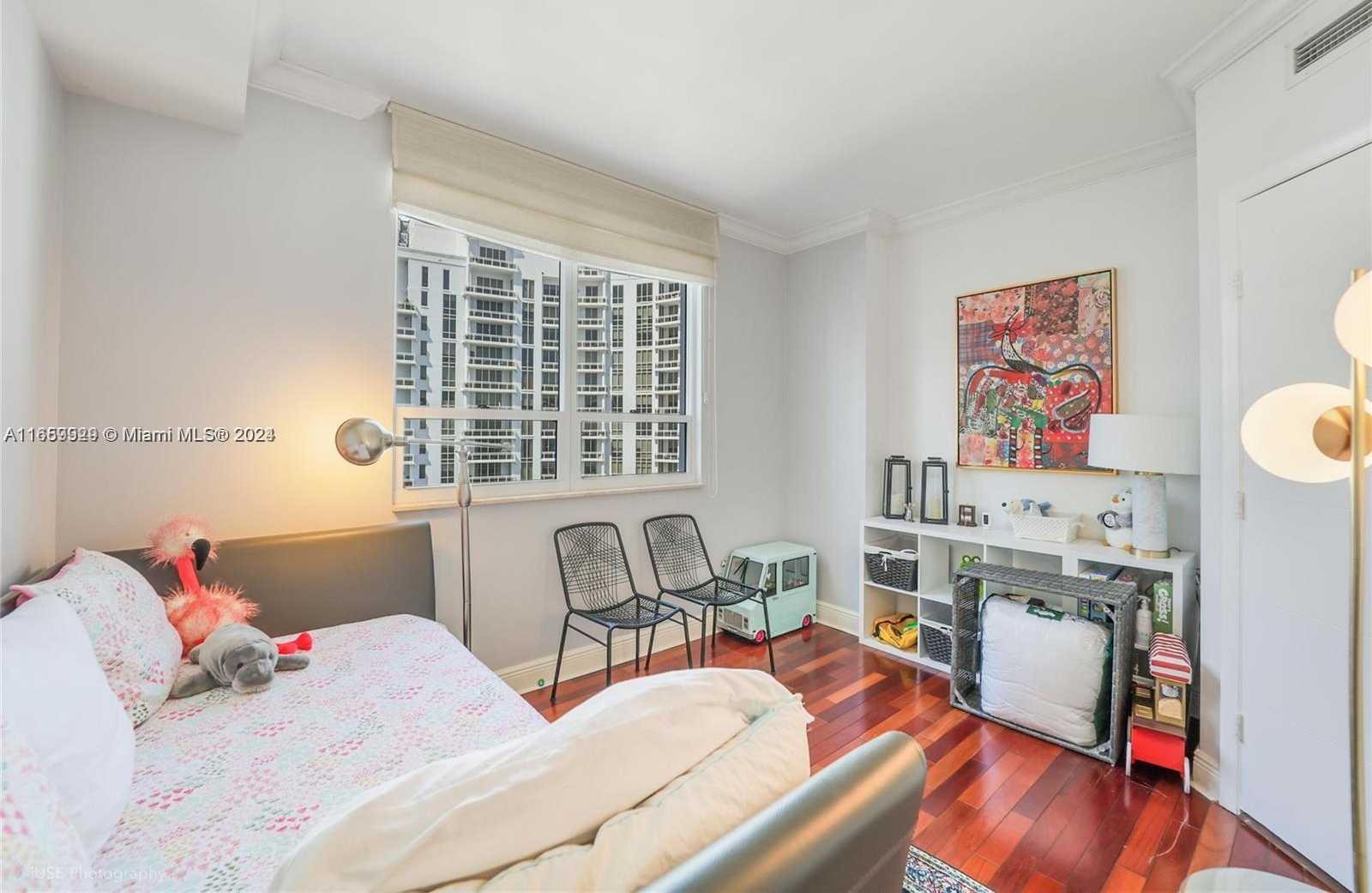 Small Image of 801 BRICKELL KEY BLVD #3204, Miami Number 8