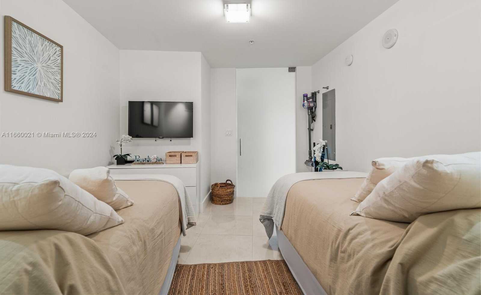 Small Image of 18201 COLLINS AVE #1205, Sunny Isles Beach Number 26