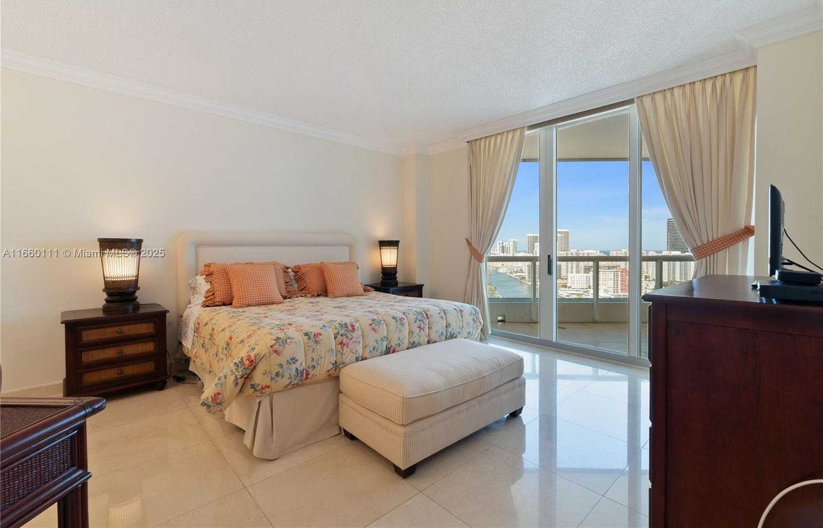 Small Image of 21050 POINT PL #2702, Aventura Number 11