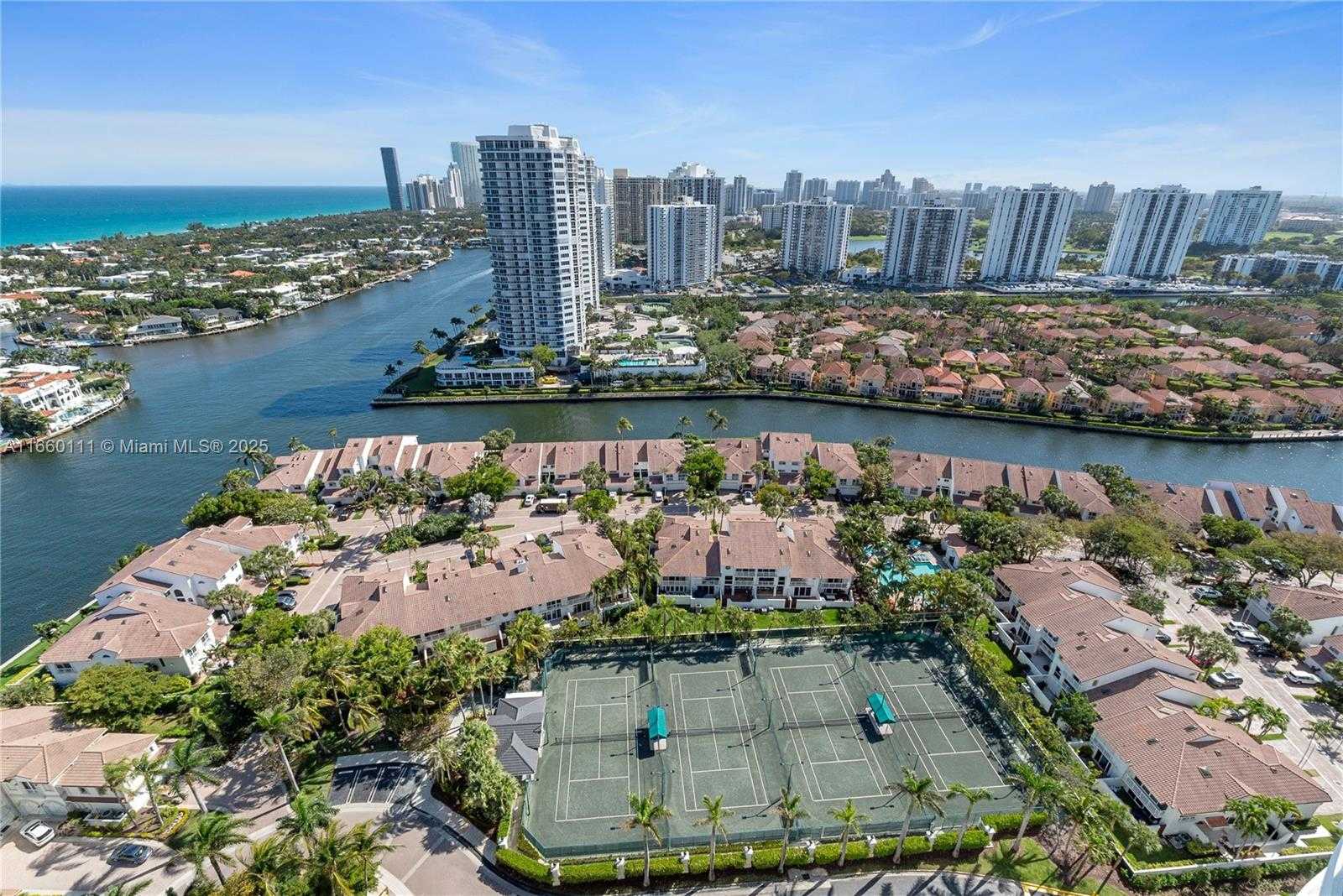 Small Image of 21050 POINT PL #2702, Aventura Number 2