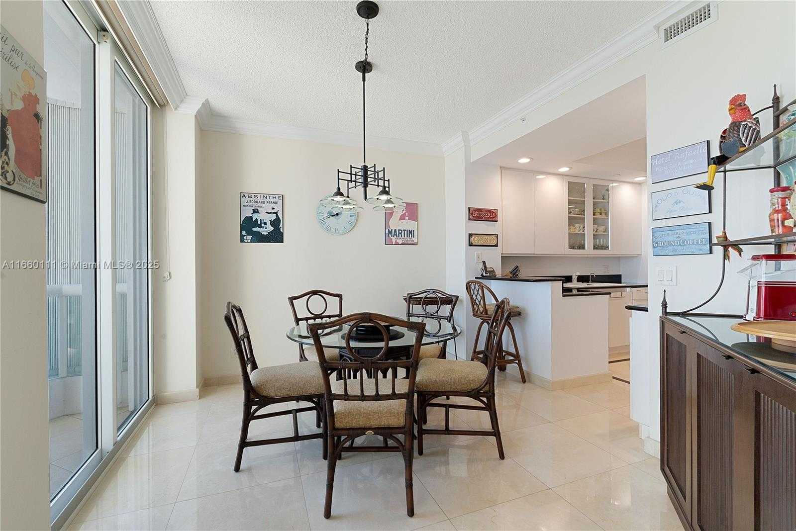 Small Image of 21050 POINT PL #2702, Aventura Number 7
