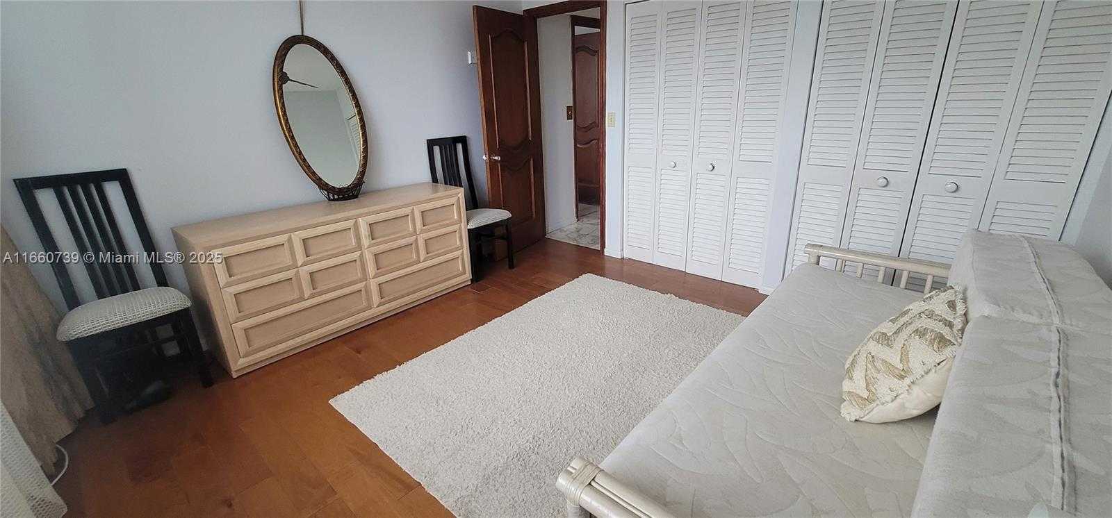 Small Image of 1825 S Ocean Dr, Hallandale Beach, FL 33009, USA Number 10