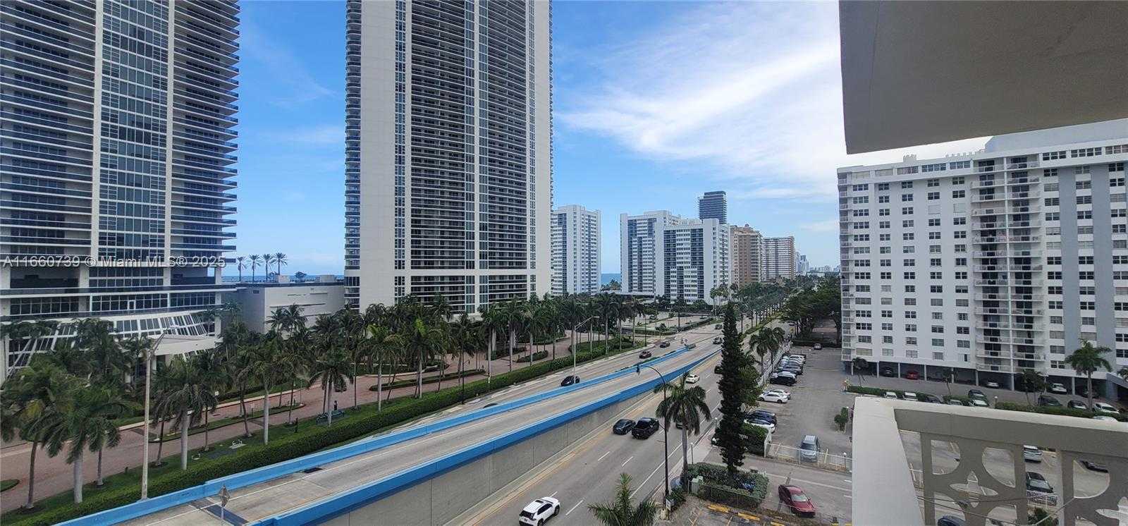 Small Image of 1825 S Ocean Dr, Hallandale Beach, FL 33009, USA Number 14