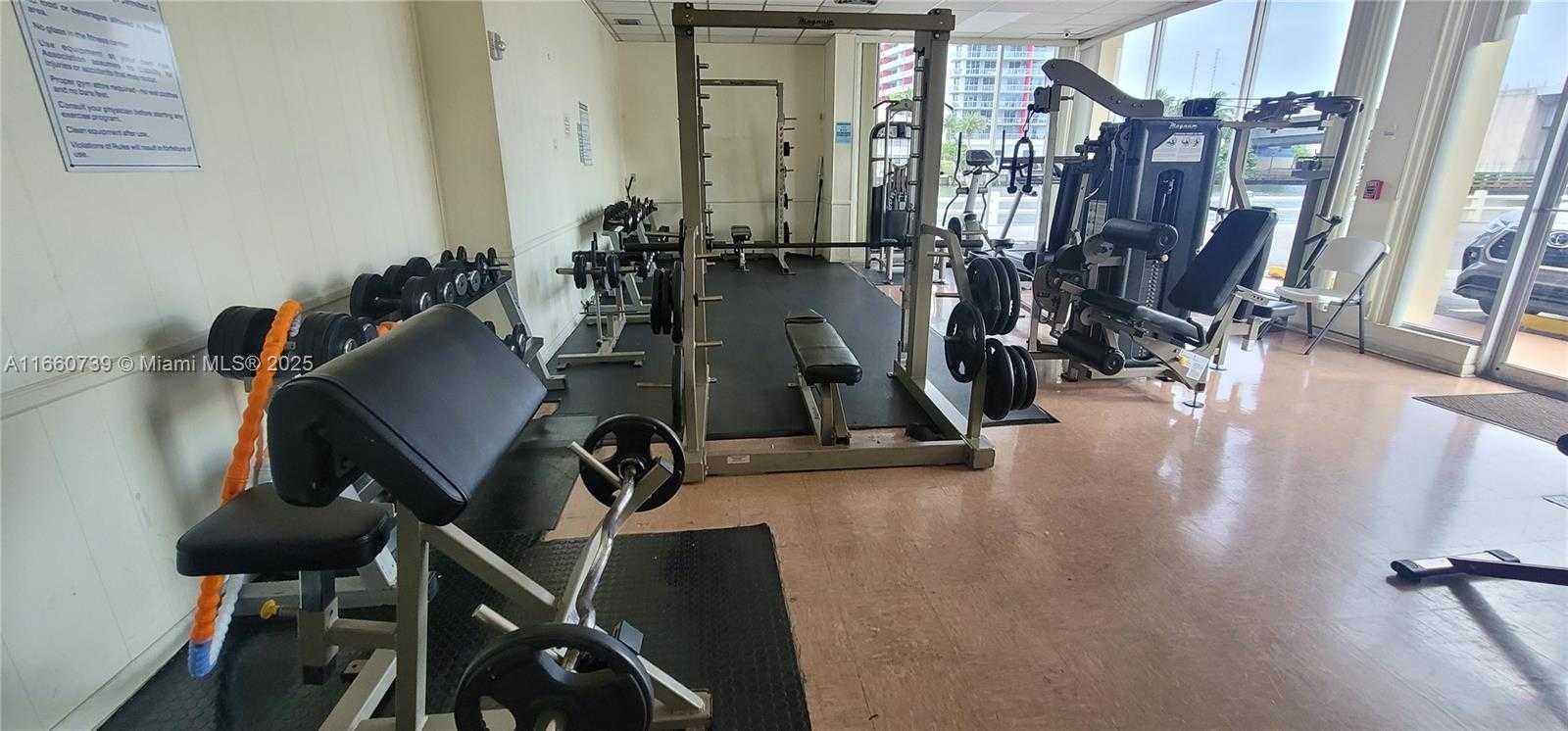 Small Image of 1825 S Ocean Dr, Hallandale Beach, FL 33009, USA Number 20