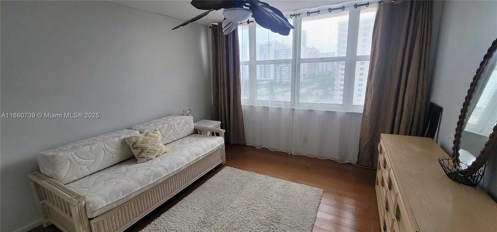 Small Image of 1825 S Ocean Dr, Hallandale Beach, FL 33009, USA Number 8